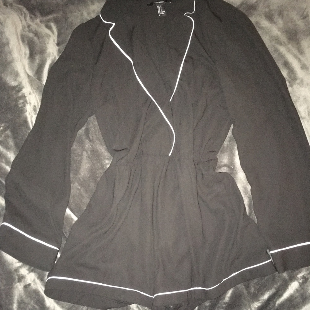 Black romper - Picture 3 of 5